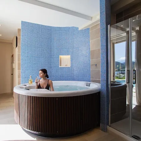 Miralago Hotel 3*