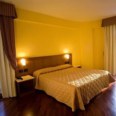 Hotel Miralago 3*