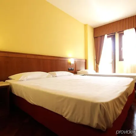 Miralago Hotel 3*